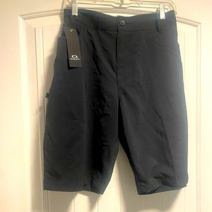 Men’s Oakley shorts new with tags black size 36